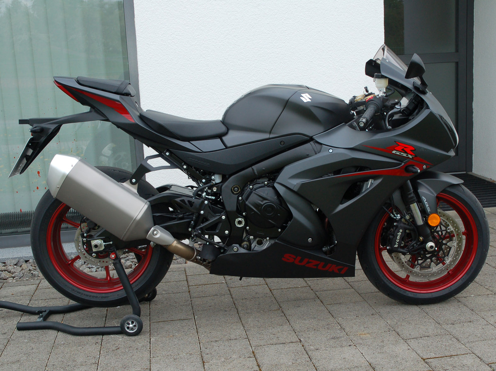 Supporto di scarico per Suzuki GSX-R 1000 (2017-202020) Supporto di scarico per Suzuki GSX-R 1000 (2017-202020)