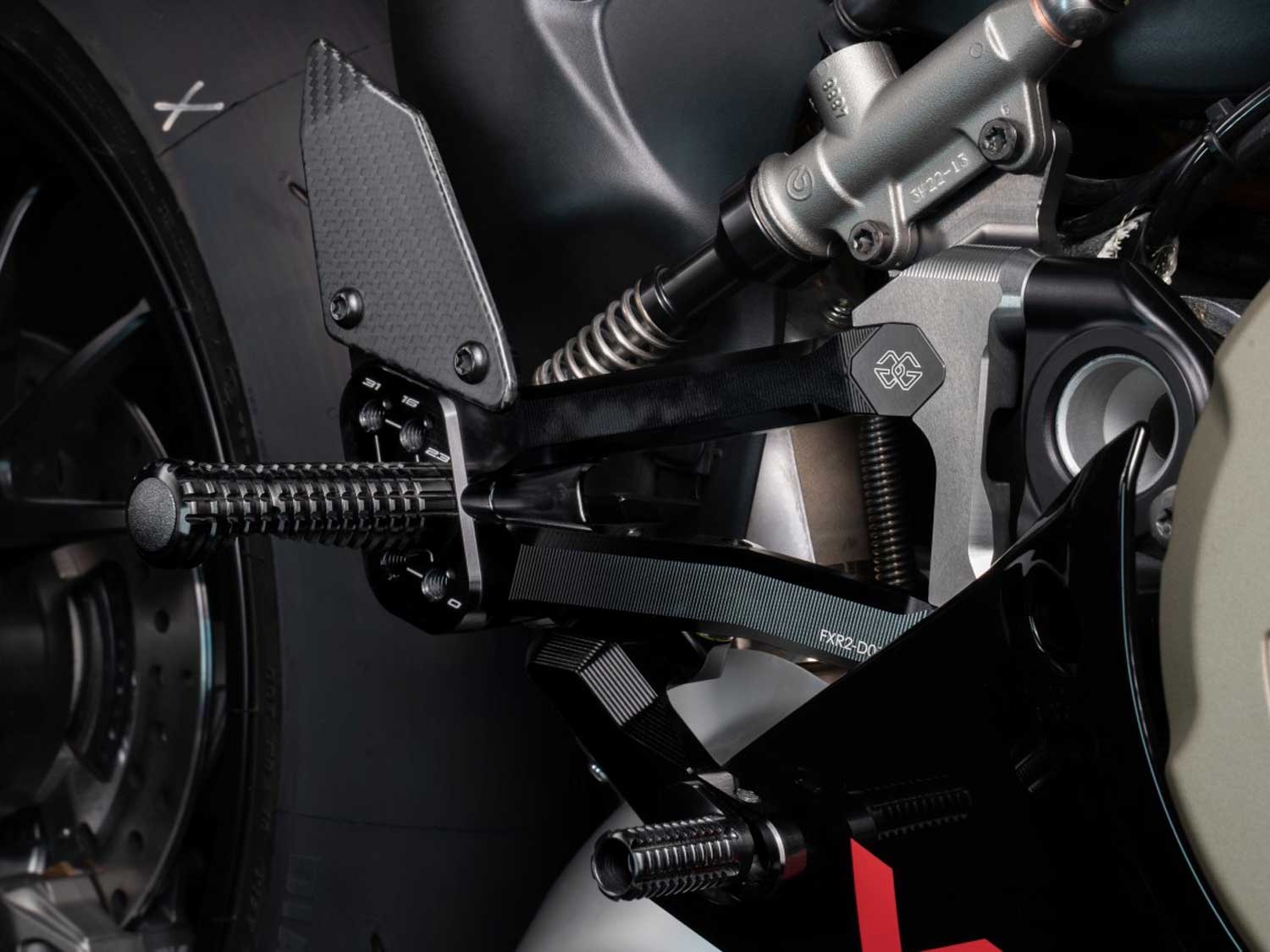 Sistema poggiapiedi FXR2-D01 per Ducati Panigale V4 | V4R Sistema poggiapiedi FXR2-D01 per Ducati Panigale V4 | V4R