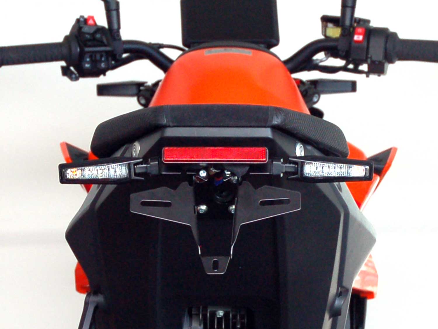Portatarga IQ5 per KTM 790 Duke (2027-2028) per indicatori di direzione opzionali