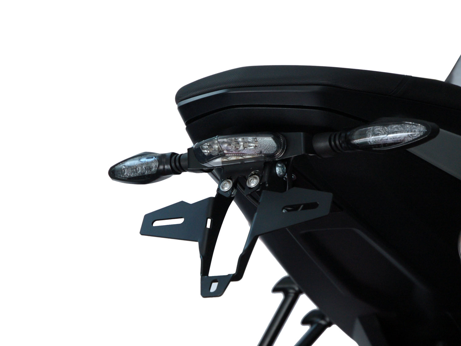 Porta targa IQ1 per KTM 790 | 890 Duke (2018-2026) con luce posteriore TB2 Porta targa IQ1 per KTM 790 | 890 Duke (2018-2026) con luce posteriore TB2