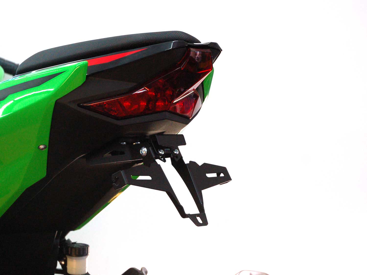 Portatarga IQ1 per Kawasaki Ninja 500 SE | Z500 SE (2024-2026) per indicatori di direzione originali