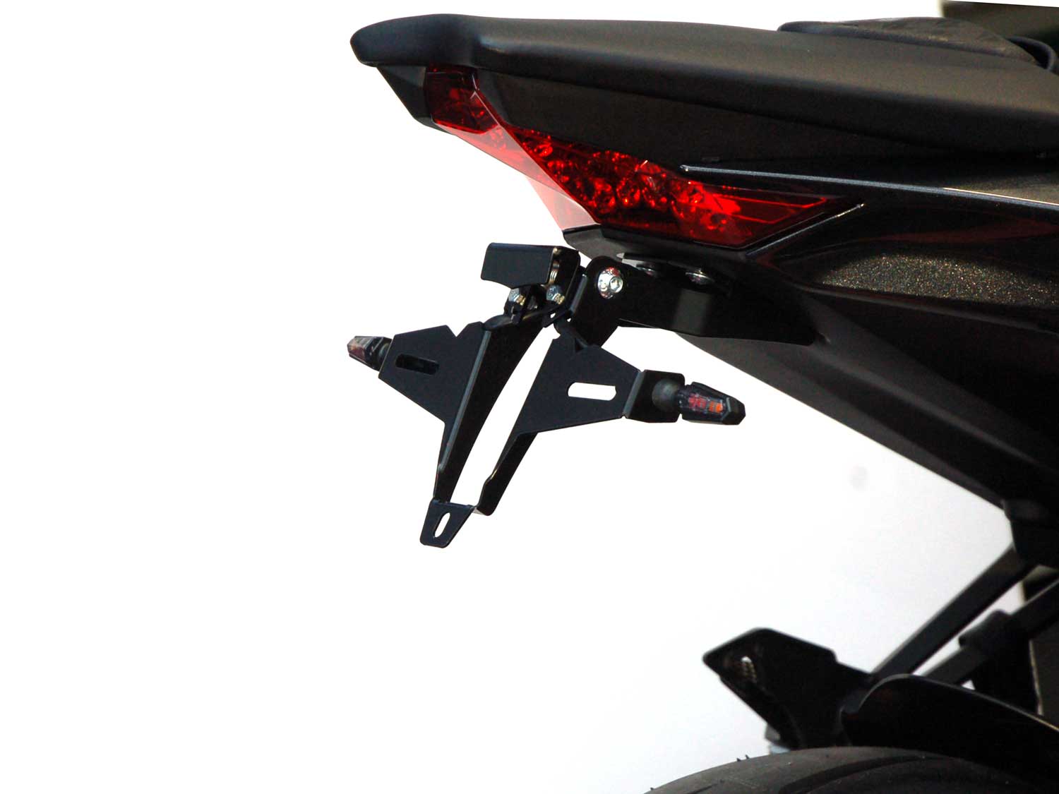 Portatarga IQ1 per Kawasaki Z1100 | Z1100 SE (2026-2027) per indicatori di direzione accessori Portatarga IQ1 per Kawasaki Z1100 | Z1100 SE (2026-2027) per indicatori di direzione accessori