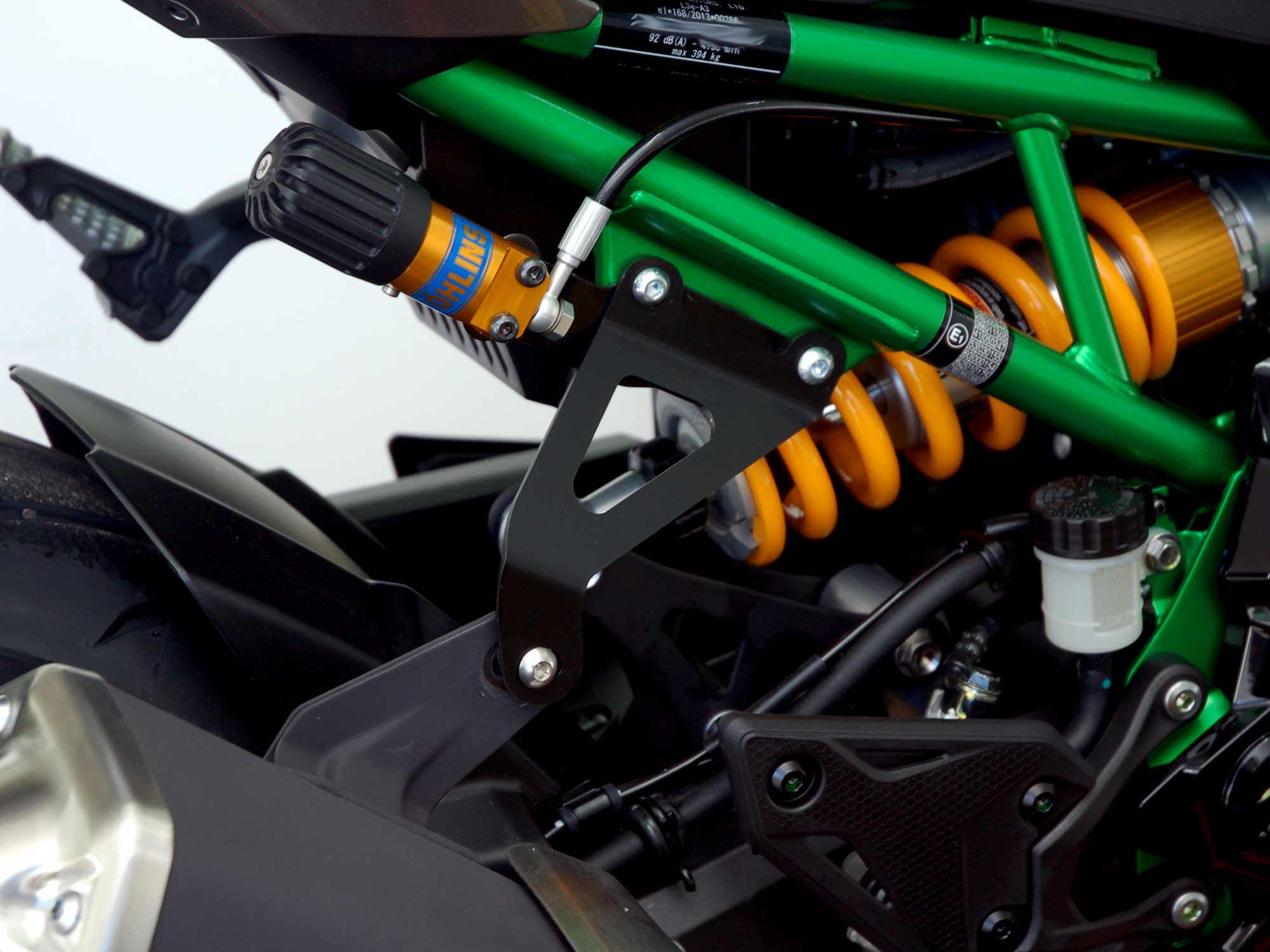 Auspuffhalter für Kawasaki Z900 (2025-2026) Auspuffhalter für Kawasaki Z900 (2025-2026)