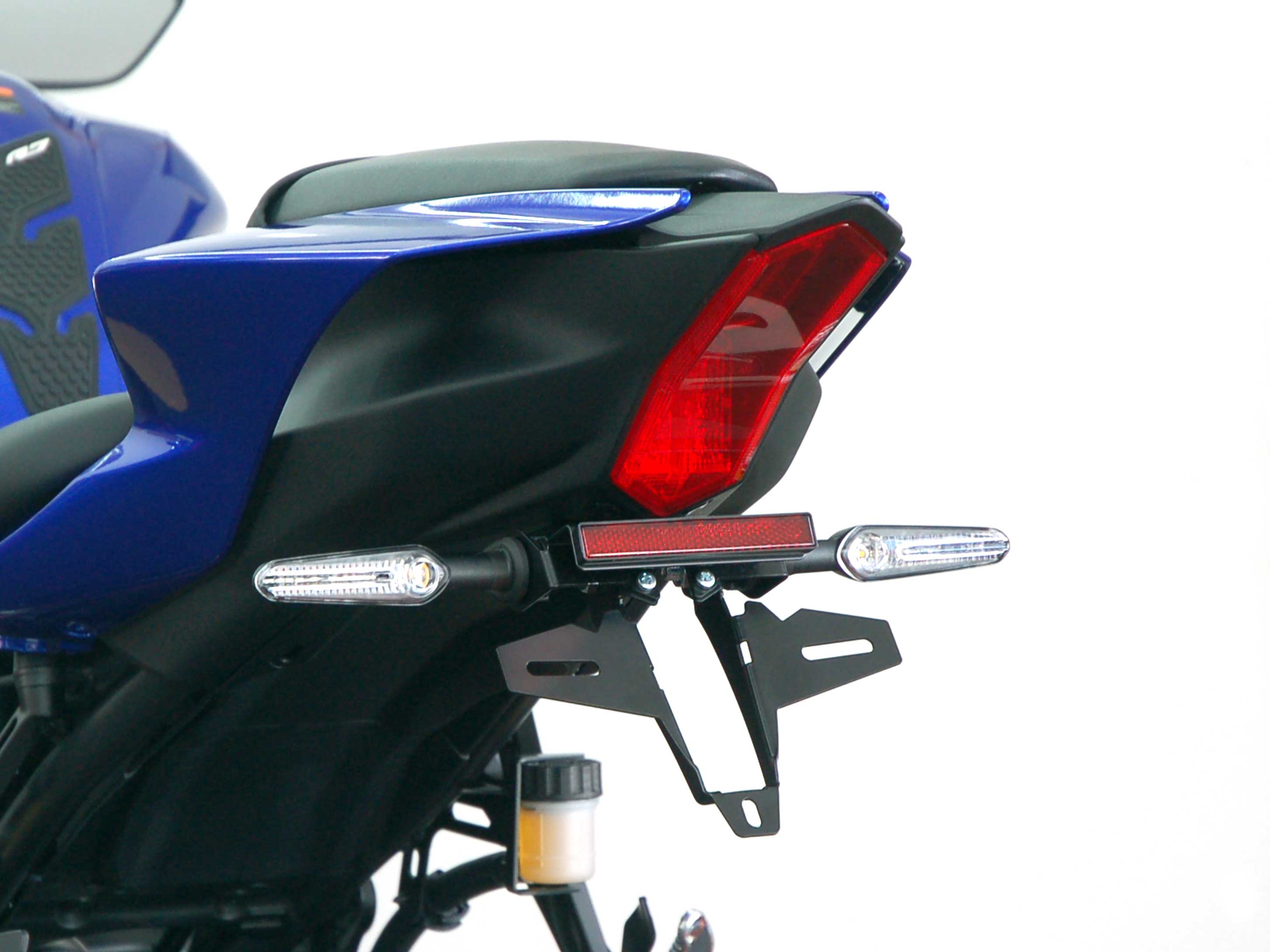 Portatarga IQ5 per Yamaha R7 (2026-2027) per indicatori di direzione originali