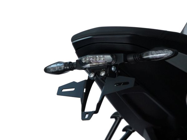 Porta matrícula IQ1 para KTM 790 | 890 Duke (2018-2024) con luz trasera TB2