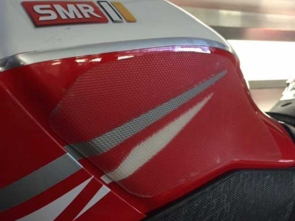 Eazi-Grip PRO Traction Pads pour Yamaha R1 | R1M (2015-2019)