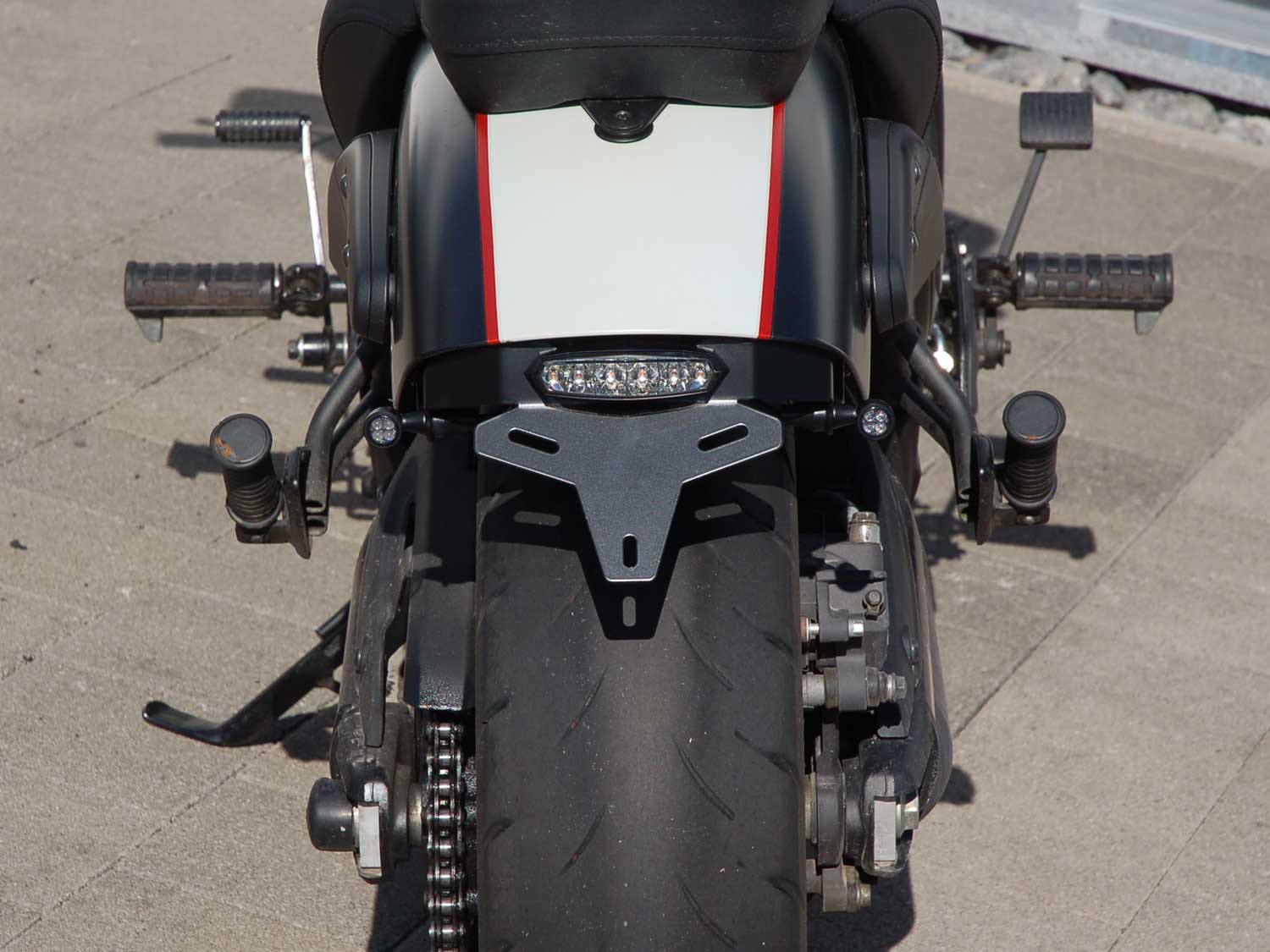 Soporte portamatriculas RG-Racing moto Kawasaki Vulcan S 15